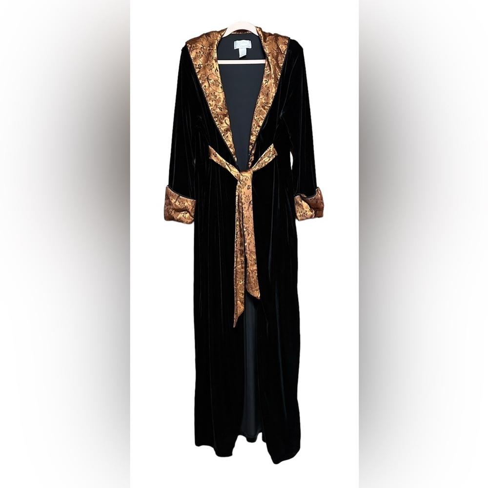 Vintage Willow Blossom Robe W/ Small Shoulder Pads & Tie Size M